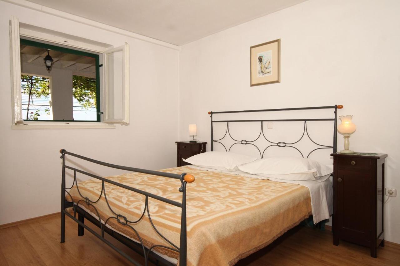 Apartments And Rooms With Parking Space Tucepi, Makarska - 6901 Ngoại thất bức ảnh