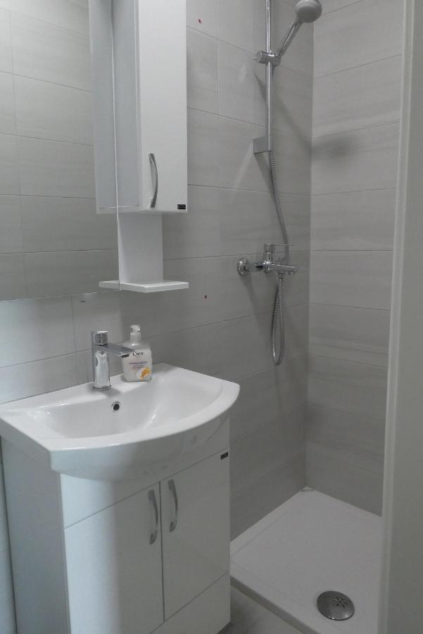 Apartments And Rooms With Parking Space Tucepi, Makarska - 6901 Ngoại thất bức ảnh