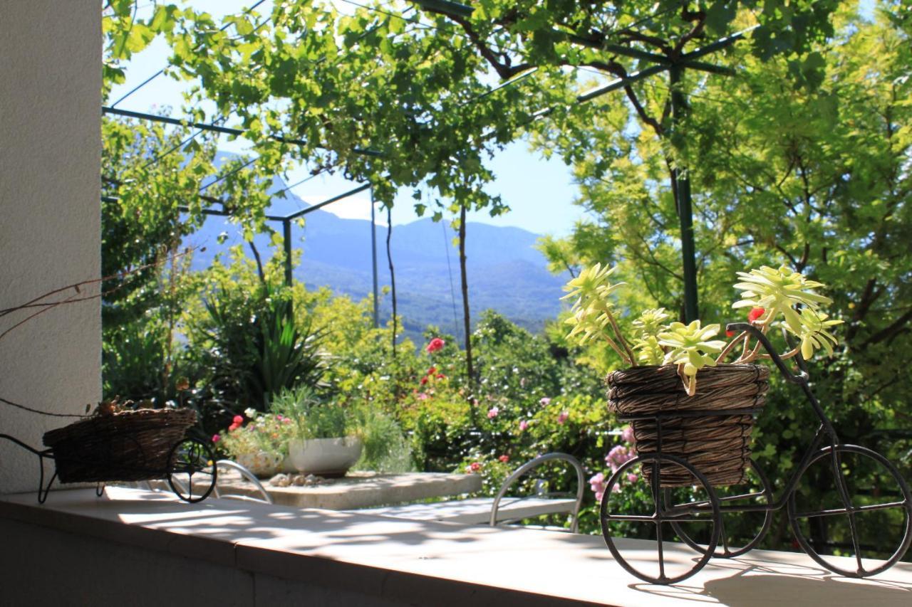 Apartments And Rooms With Parking Space Tucepi, Makarska - 6901 Ngoại thất bức ảnh
