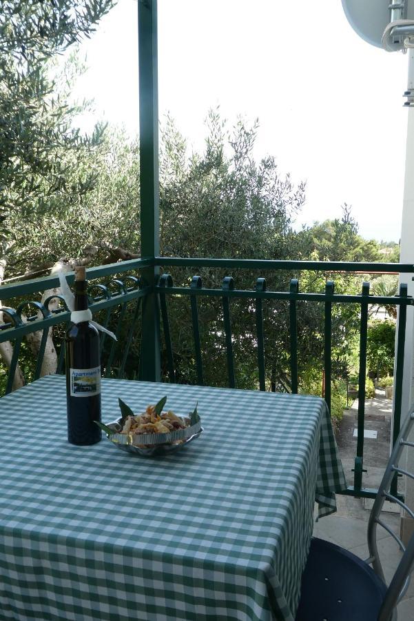 Apartments And Rooms With Parking Space Tucepi, Makarska - 6901 Ngoại thất bức ảnh
