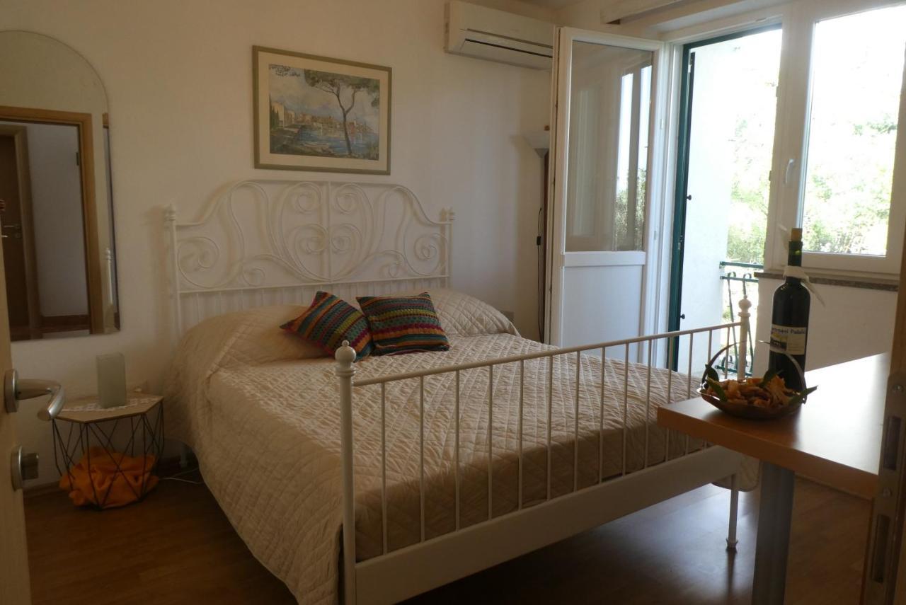 Apartments And Rooms With Parking Space Tucepi, Makarska - 6901 Ngoại thất bức ảnh