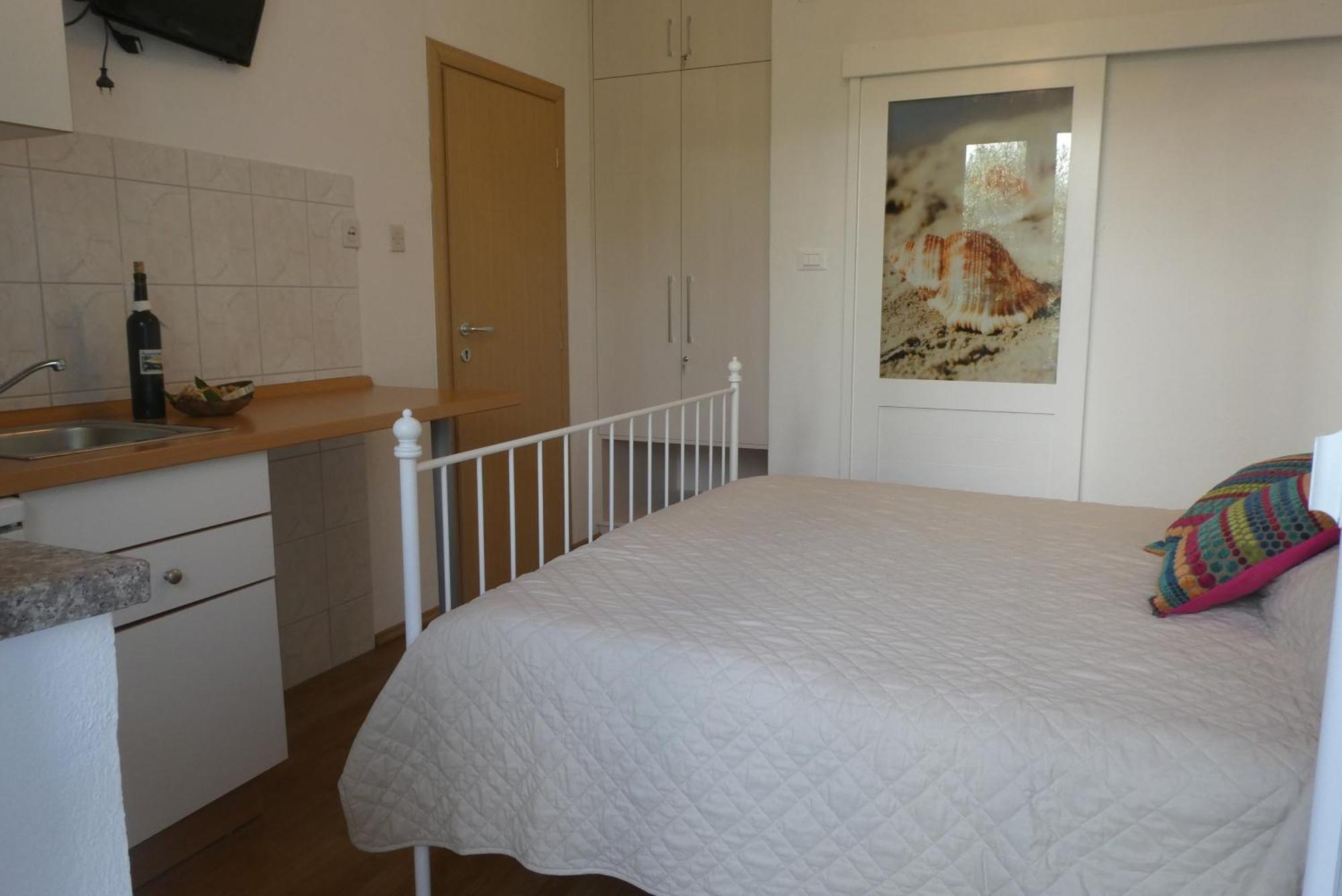 Apartments And Rooms With Parking Space Tucepi, Makarska - 6901 Phòng bức ảnh